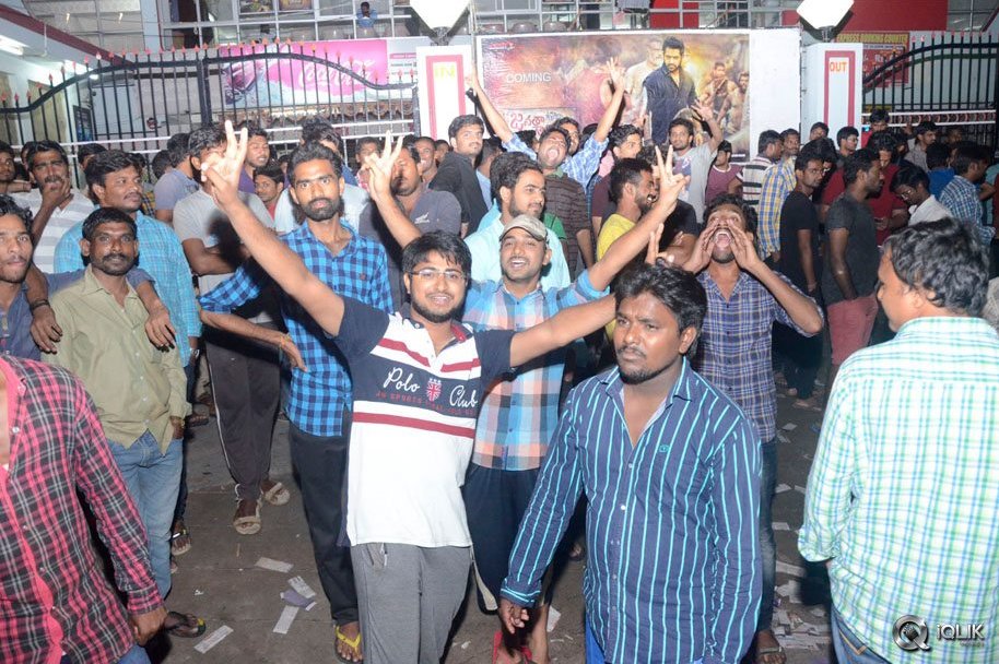 Janatha-Garage-Movie-Benefit-Show-Hungama